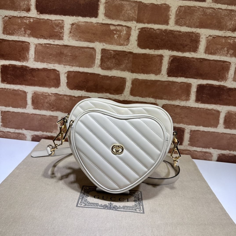G*u*i round bags